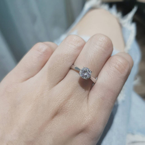 gia moissanite.jpg